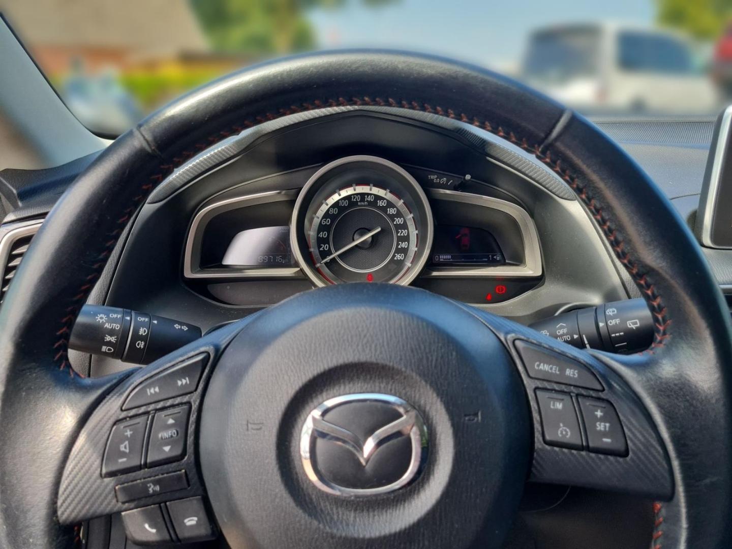 Mazda 3 Center-Line er 2.0  LED-Tagfahrlicht