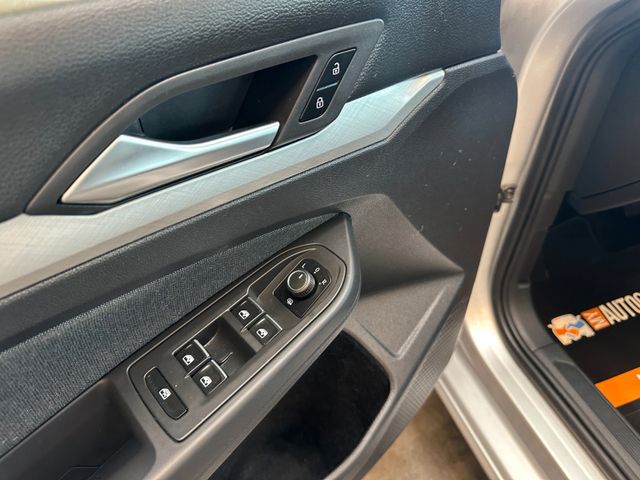Volkswagen Golf *1.HAND*19%MWST*TEMPO*AHK*LED*