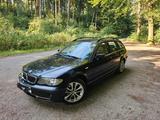 BMW 330i combi - BMW 330 aus 2005: 330i