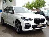BMW X5 xDrive30d 21" M Sport Navi Leder Laser Luftfe - BMW X5 Gebrauchtwagen in München