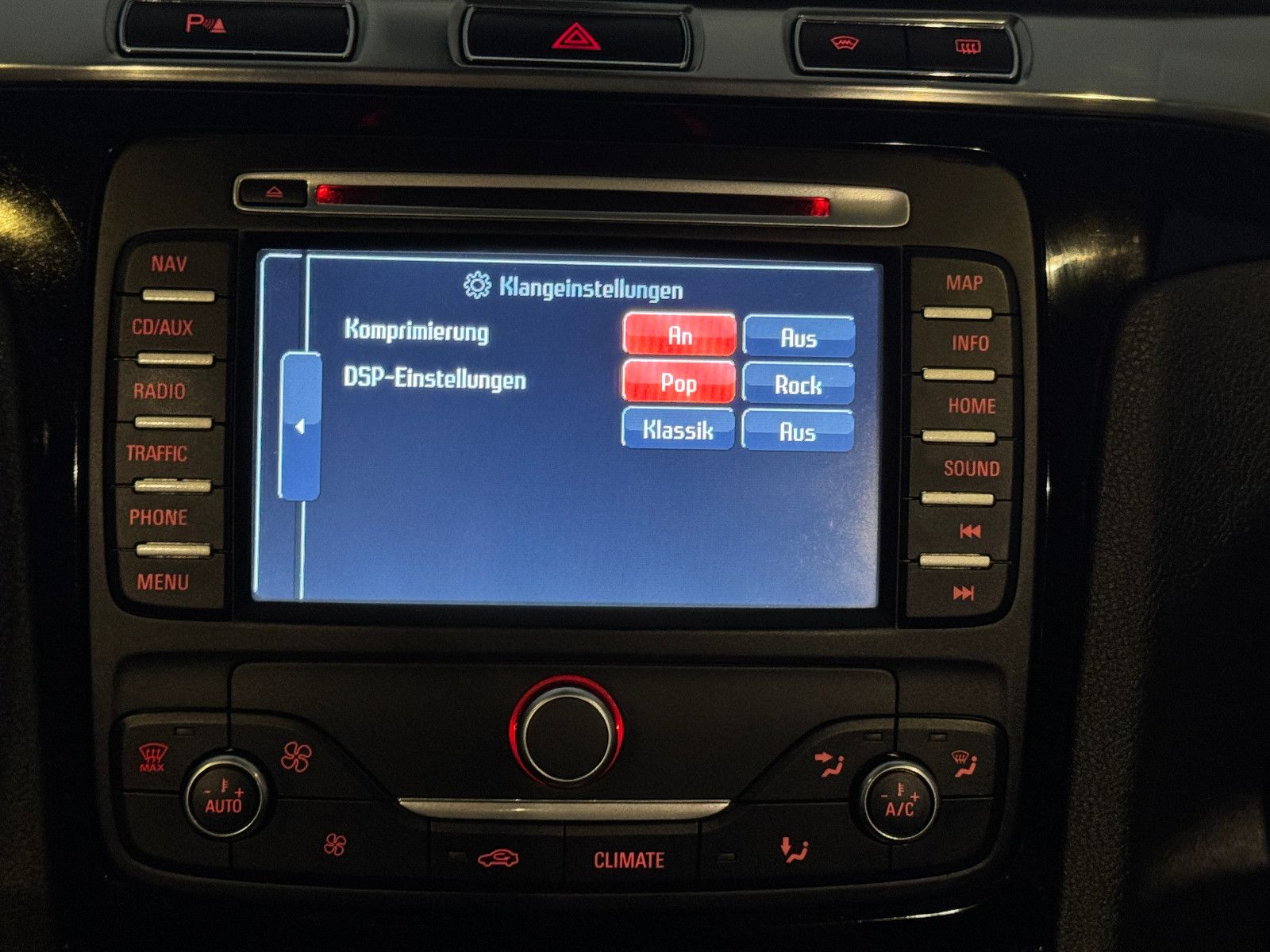 Fahrzeugabbildung Ford S-MAX AUTOMATIK SPORTPAKET TITANIUM X VOLL