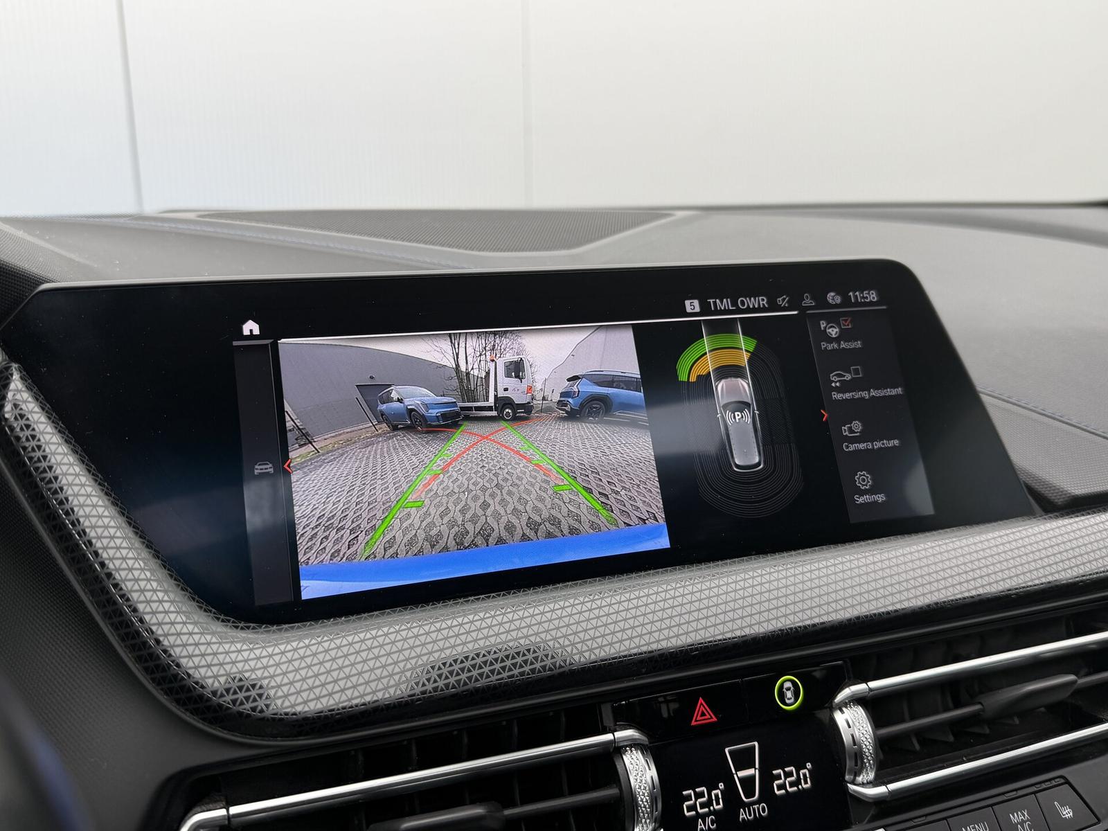 BMW 118 i M Sport SHADOW PANO HEAT MEMORY 17", миниатюра 15