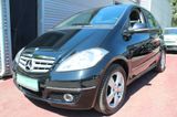 Mercedes-Benz A 180 AVANTGARDE KLIMA NAVI SITZHEIZUNG 2.Hd - Mercedes-Benz A 180 in Duisburg