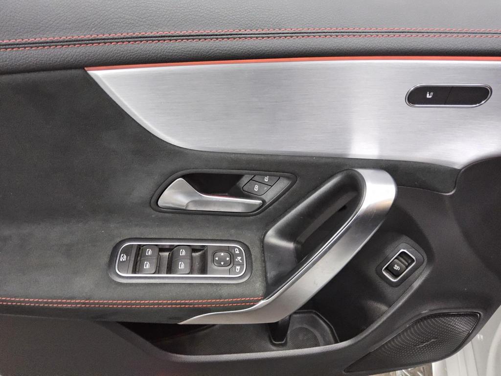 Mercedes-Benz CLA 220