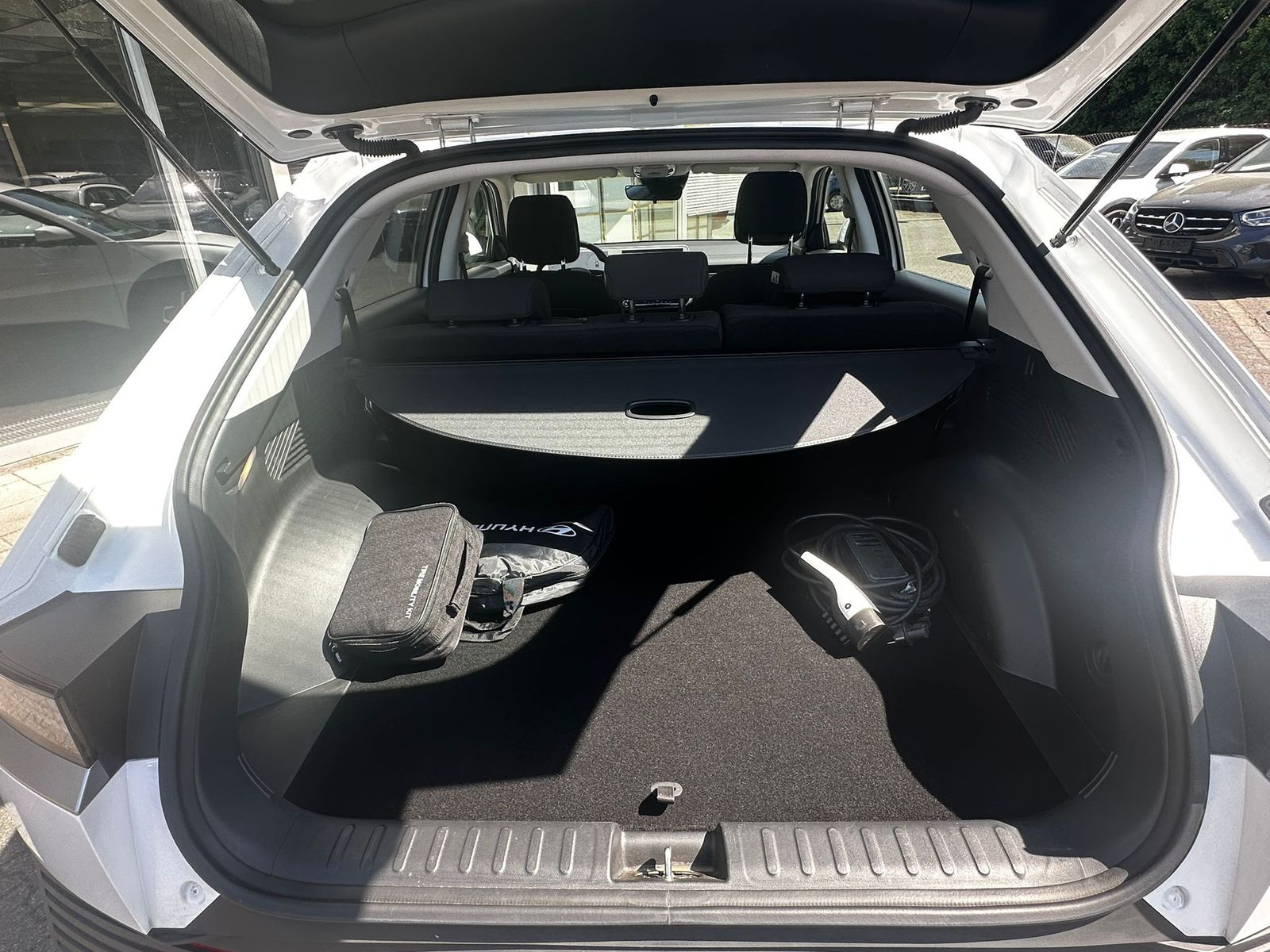 Fahrzeugabbildung Hyundai Ioniq 5 2WD WERKSGAR+NAVI+LED+SHZ+KAMER+DAB+ACC
