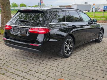 Mercedes E 220 - 4
