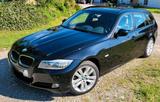 BMW 320i 2011 52T km, Ledersitze, Automatik - BMW 320 aus 2011: Kombi