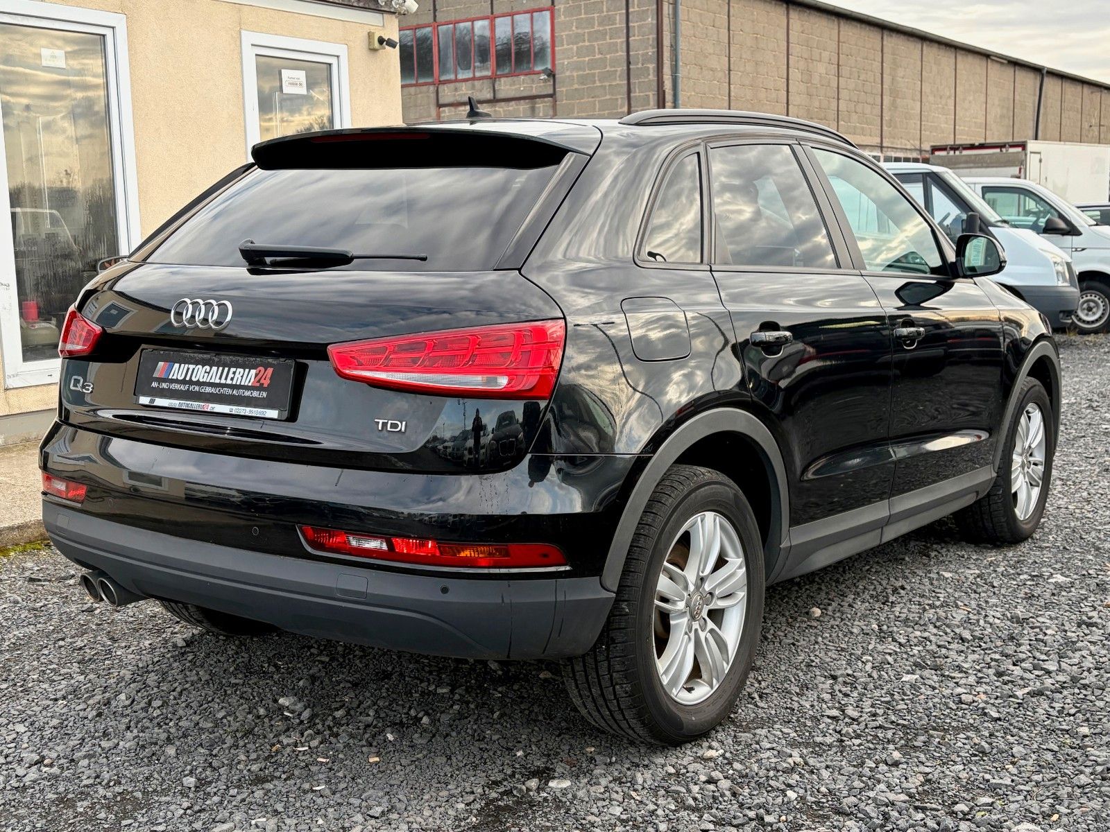 Fahrzeugabbildung Audi Q3 2.0 TDI basis Navi Xenon Tempomat SPORTFWK