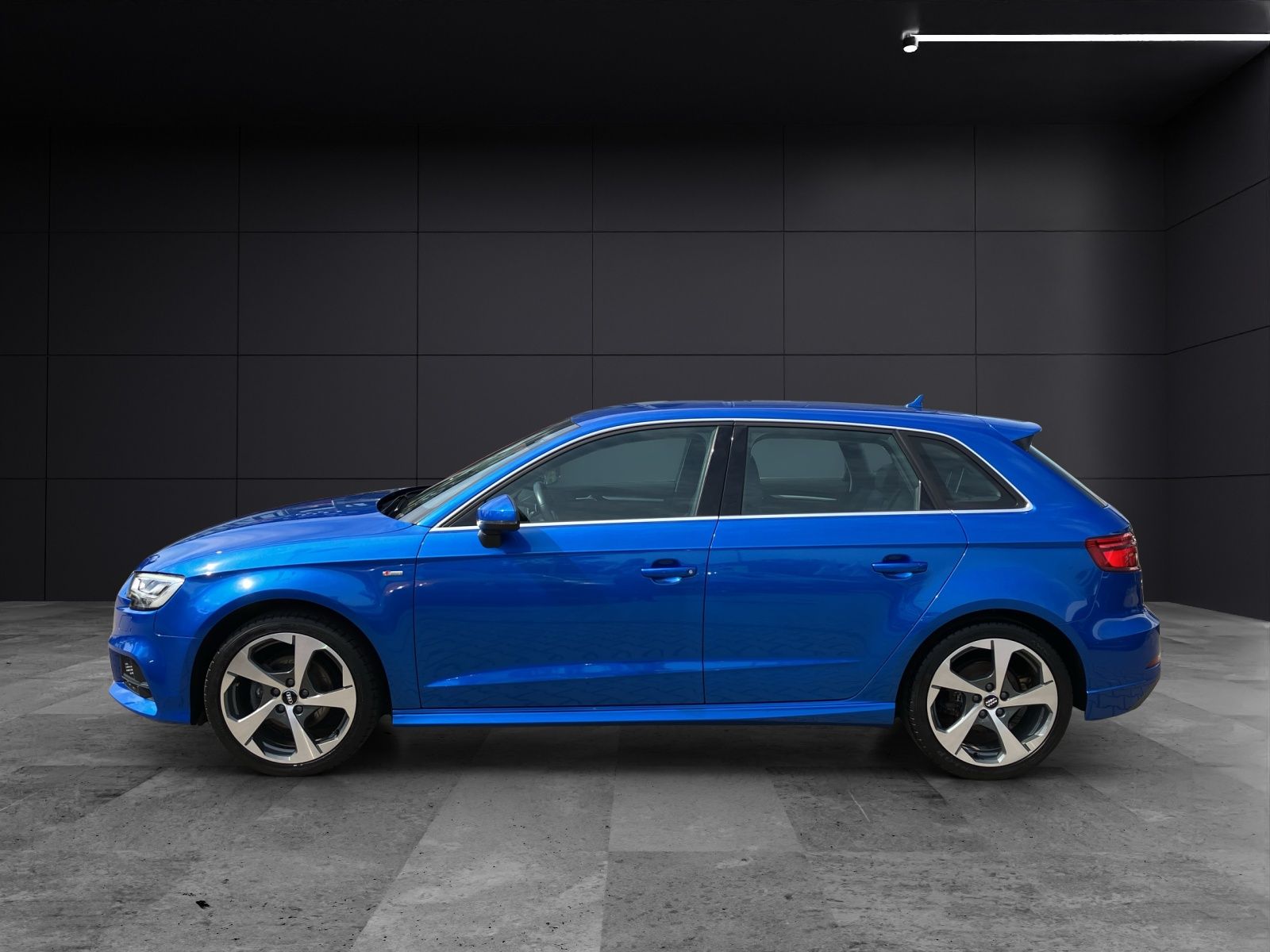 Fahrzeugabbildung Audi A3 Sportback S-Line S-tronic LED Navi ACC SHZ PD