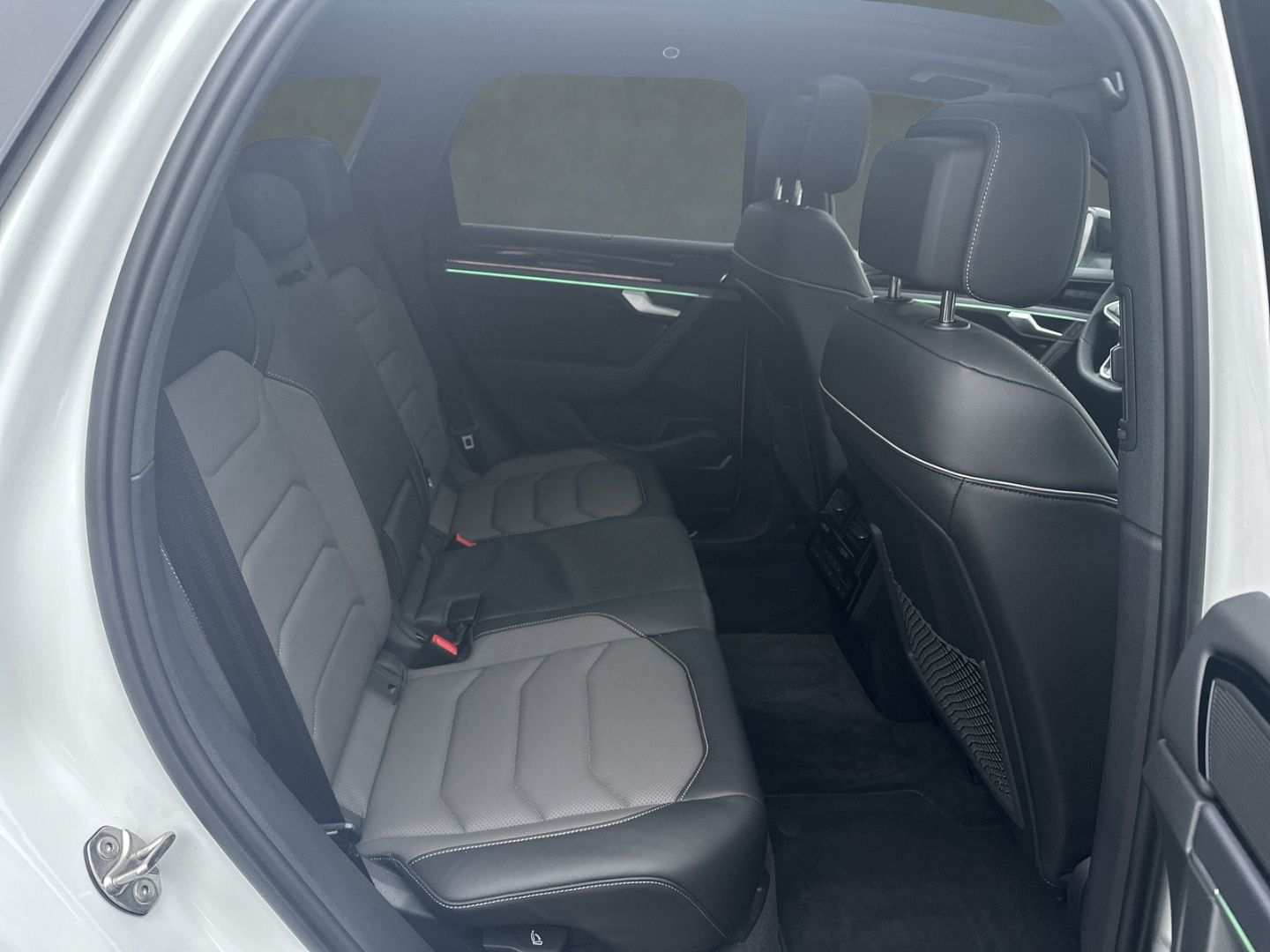 Touareg V6 3.0 TDI 4Motion R-Line HUD Luftfederu