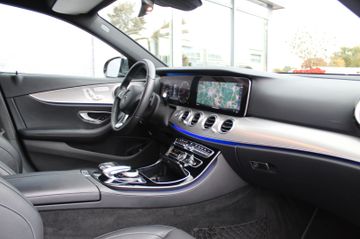 Fahrzeugabbildung Mercedes-Benz E 400 Lim. 4Matic AMG Line Widescreen 19"