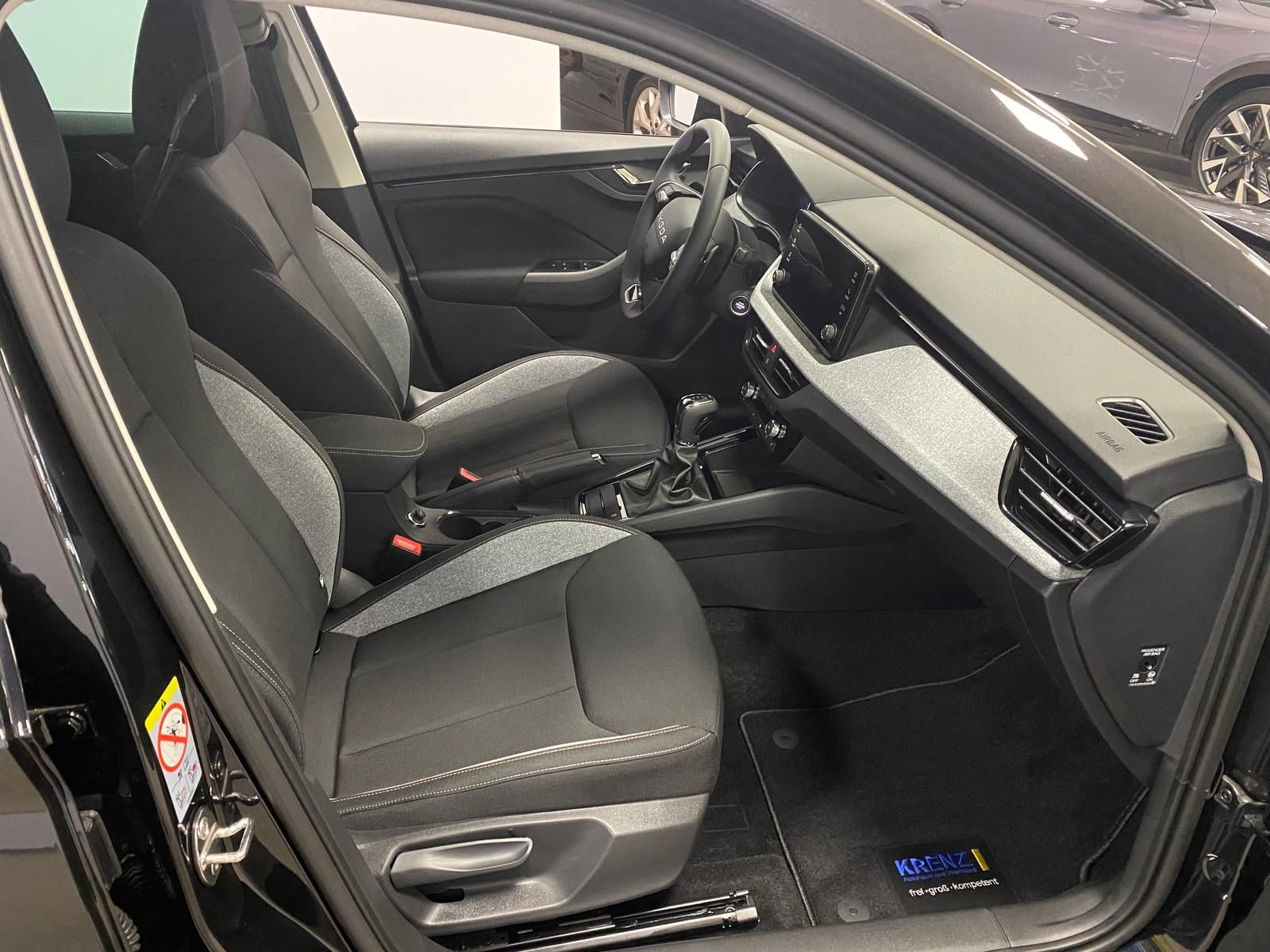 Fahrzeugabbildung SKODA Scala 1.0 TSI Selection APP+KLIMA+RFK+SITZHEIZ++