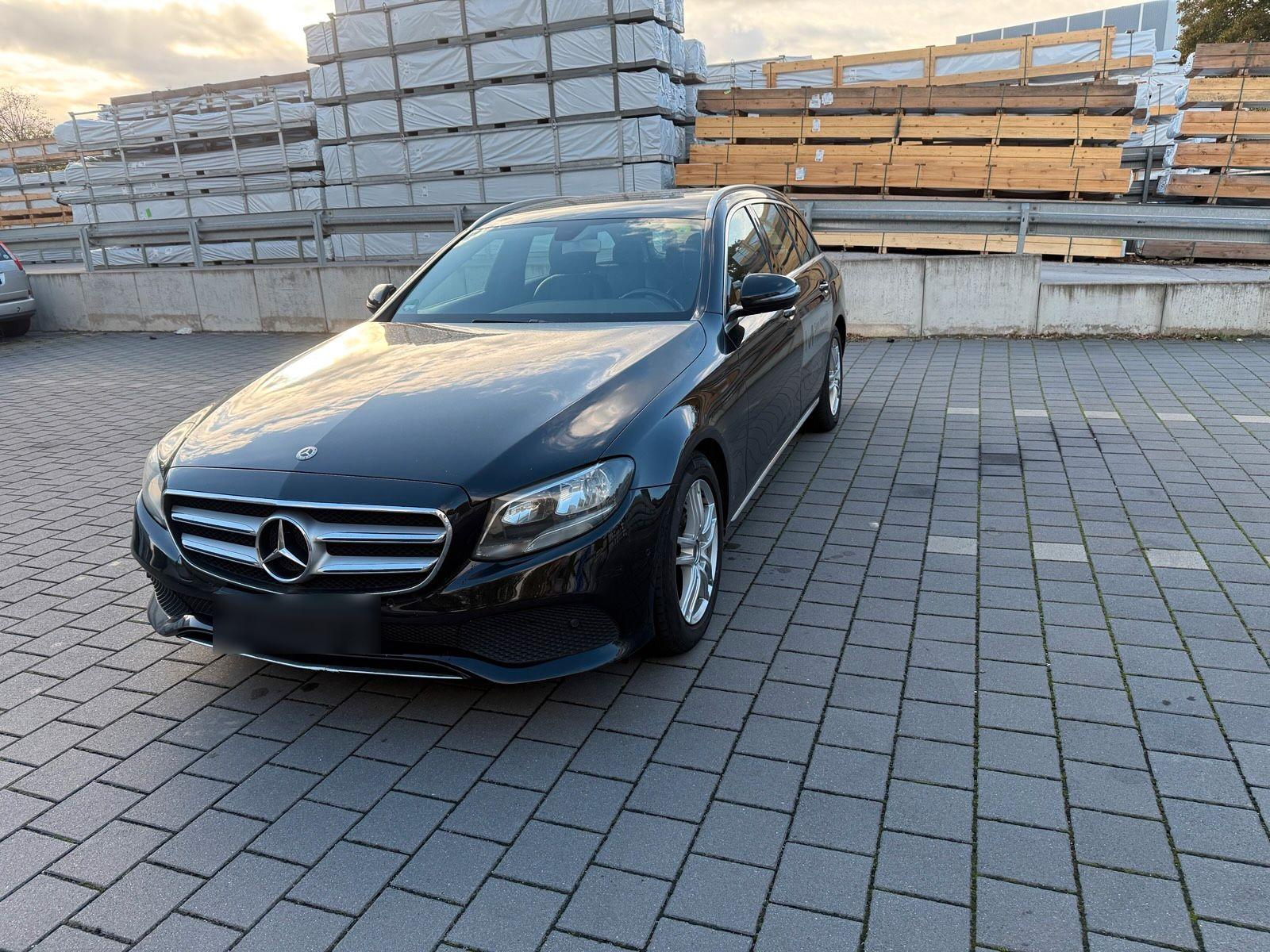 Mercedes-Benz E 200