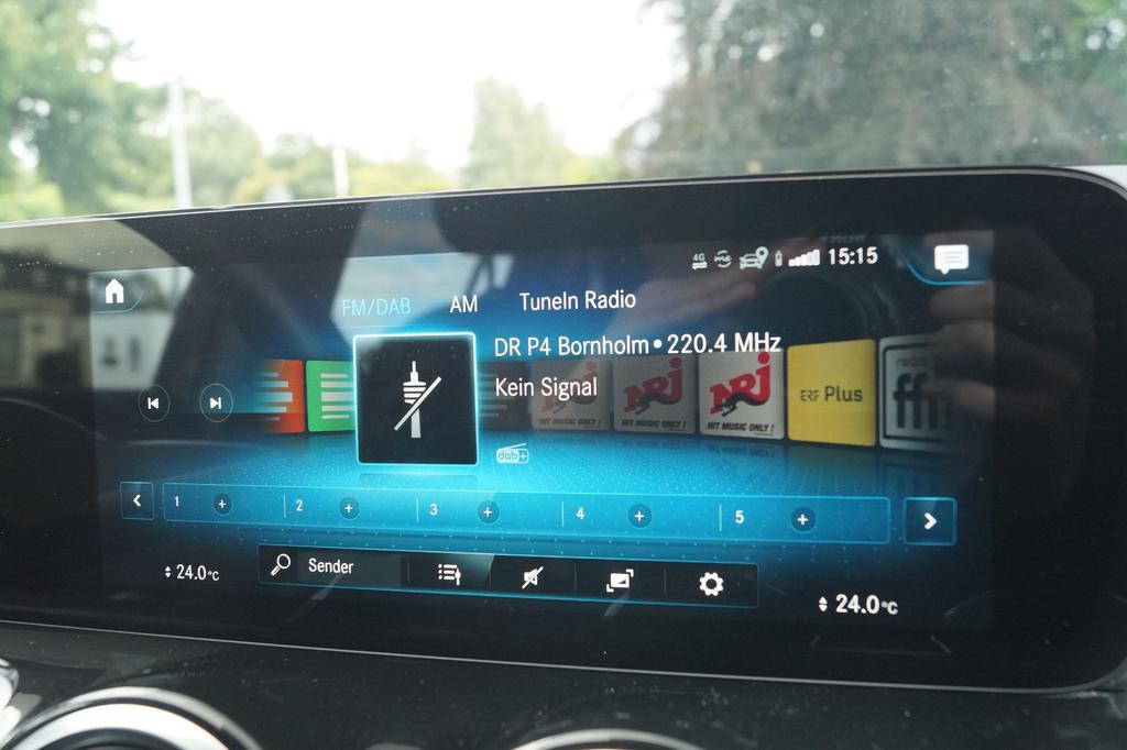 Mercedes-Benz GLB 220