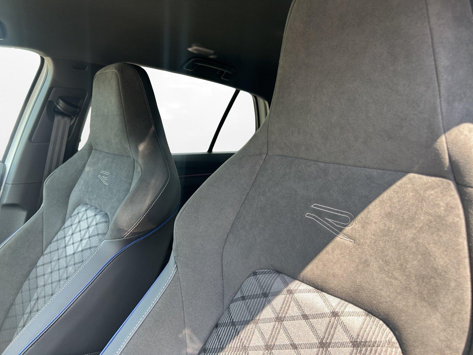 Volkswagen Golf VIII 2.0 TDI DSG R-Line LED PLUS SITZH., миниатюра 17