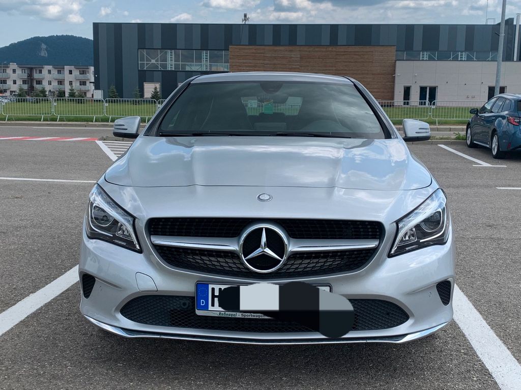 Image of Mercedes-Benz CLA 200
