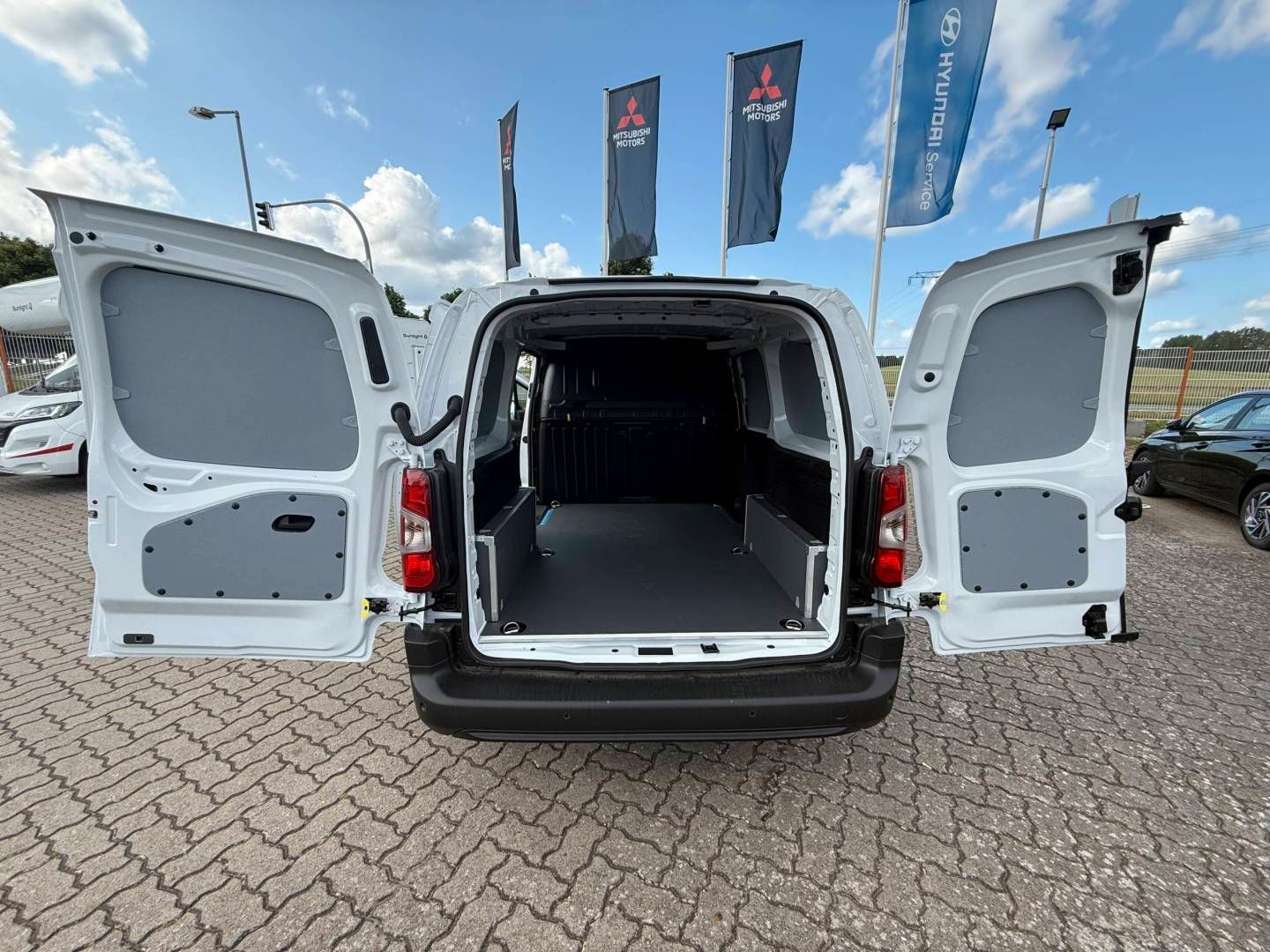 Fahrzeugabbildung Fiat E-Doblo L2 KAWA136 ELEKTRO