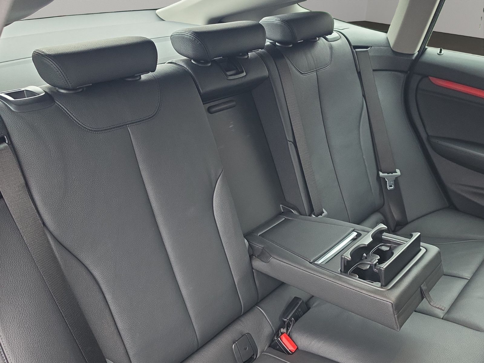 Fahrzeugabbildung BMW 320 3 Gran Turismo xDrive Sport Line Aus 1.Hand