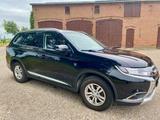 Mitsubishi Outlander 2.0 MIVEC ClearTec SUV-Star 2WD SU... - Mitsubishi Outlander von privat