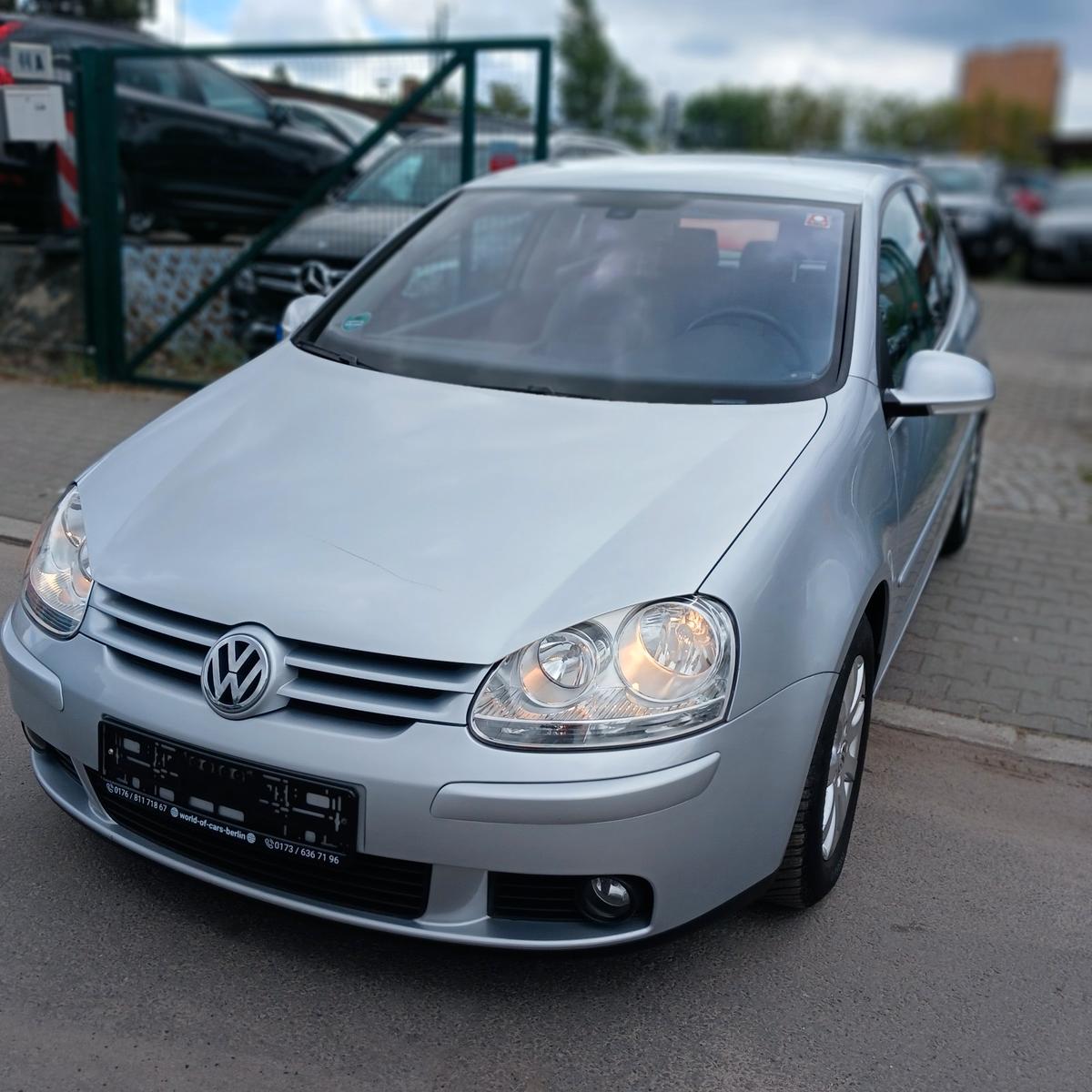 Volkswagen Golf 1.6 Comfortline Automatik