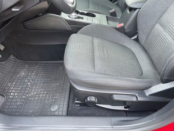 Ford Focus Turnier 1.5 Active X *AHK*ACC*BLIS*CAM*HUD