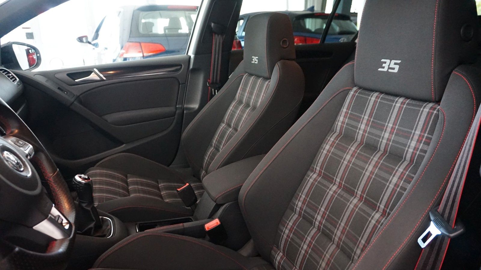 Fahrzeugabbildung Volkswagen Golf VI GTI Edition 35 Motor überholt