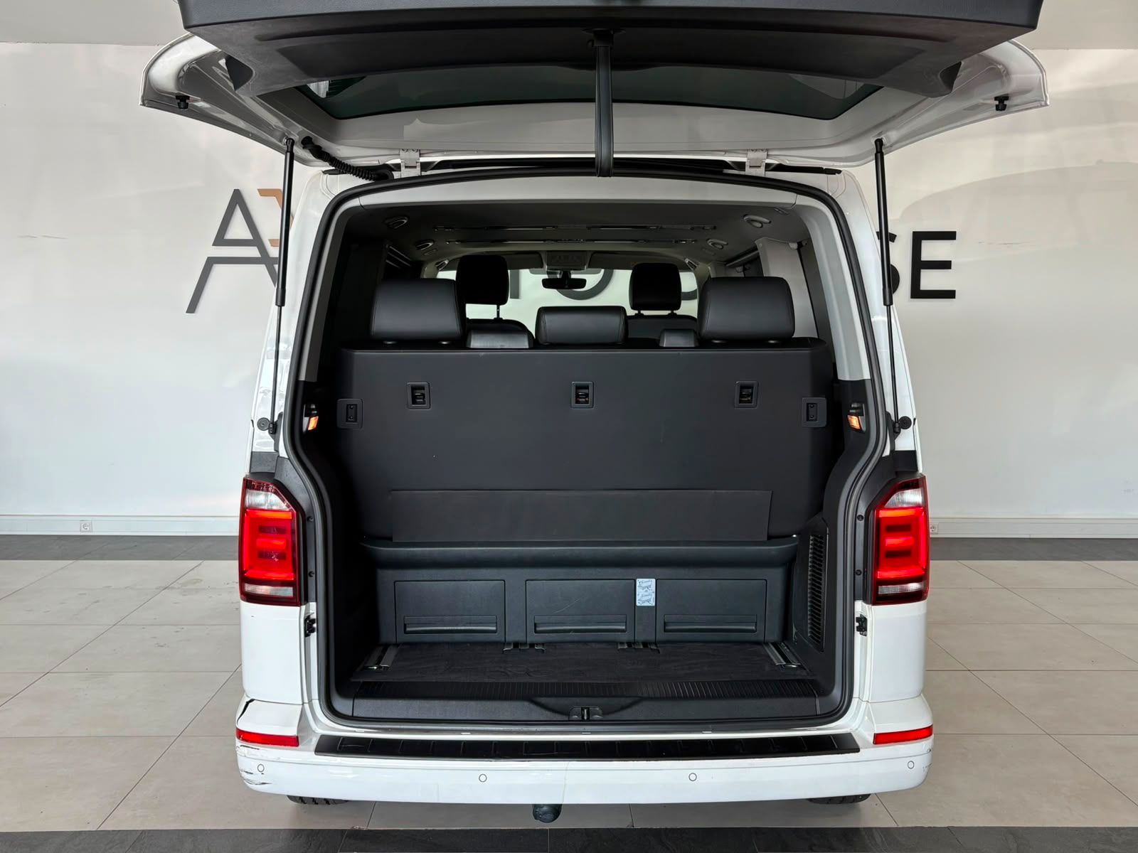 Volkswagen T6 Multivan EDITION LEDER AHK STHZG CAM DYN LED foto 18