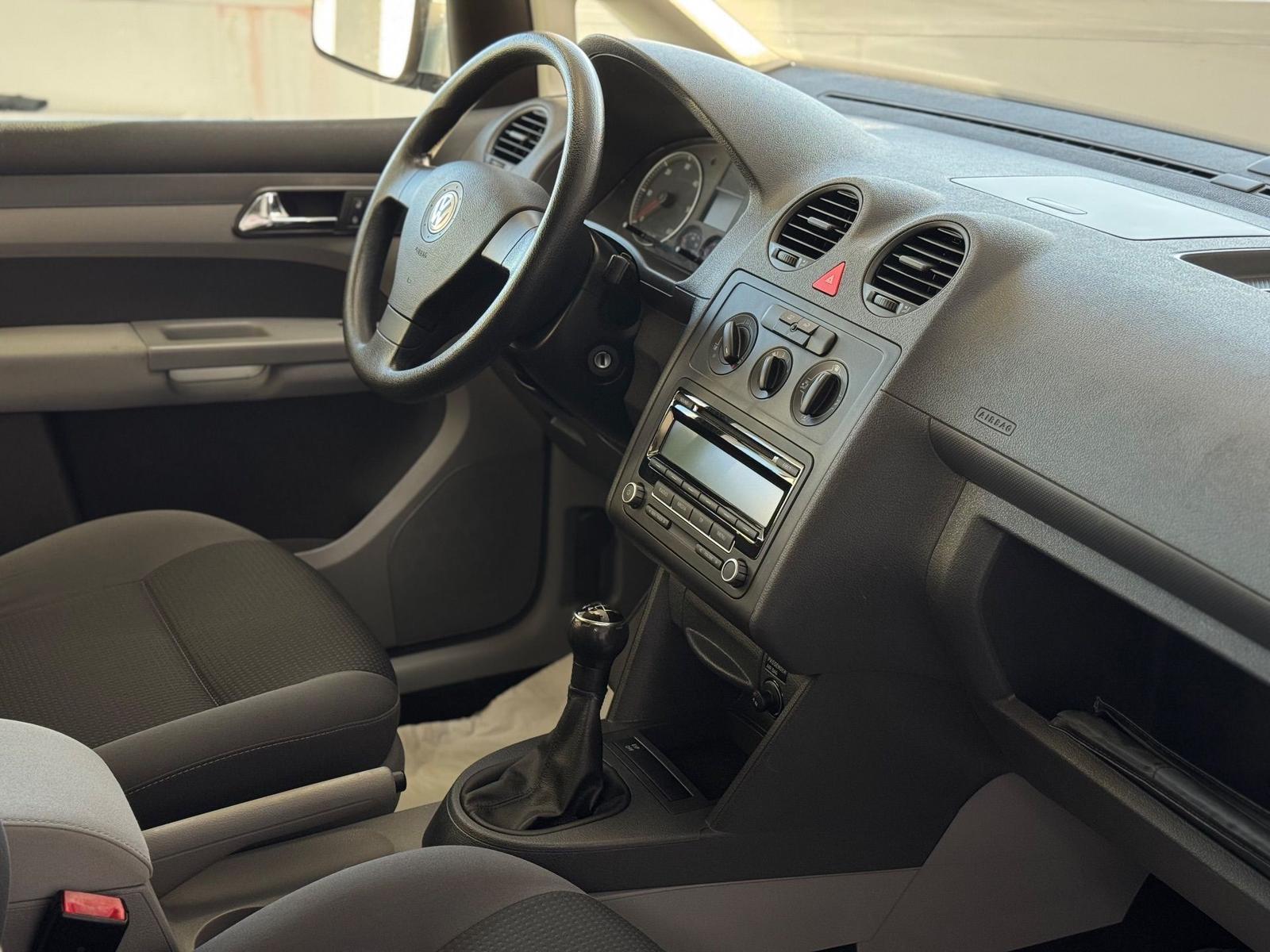 Volkswagen Caddy Maxi Team 1.9 TDI Rollstuhlgerecht-Rampe