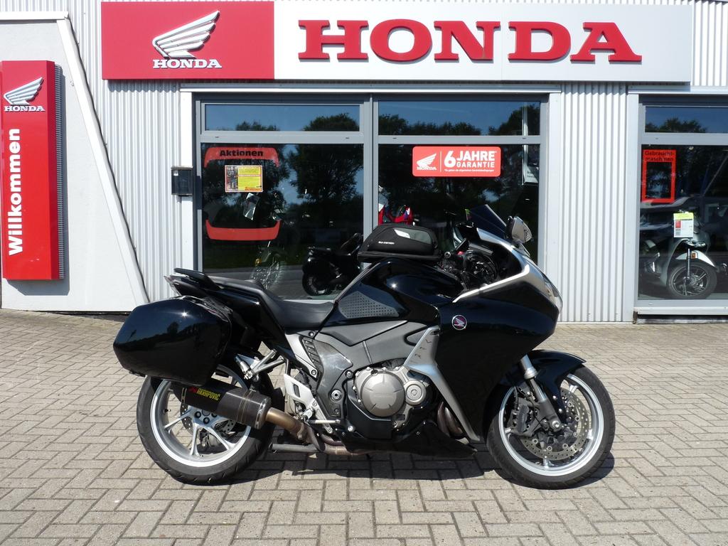 Honda VFR1200 F TOP mit viel Zubehör !