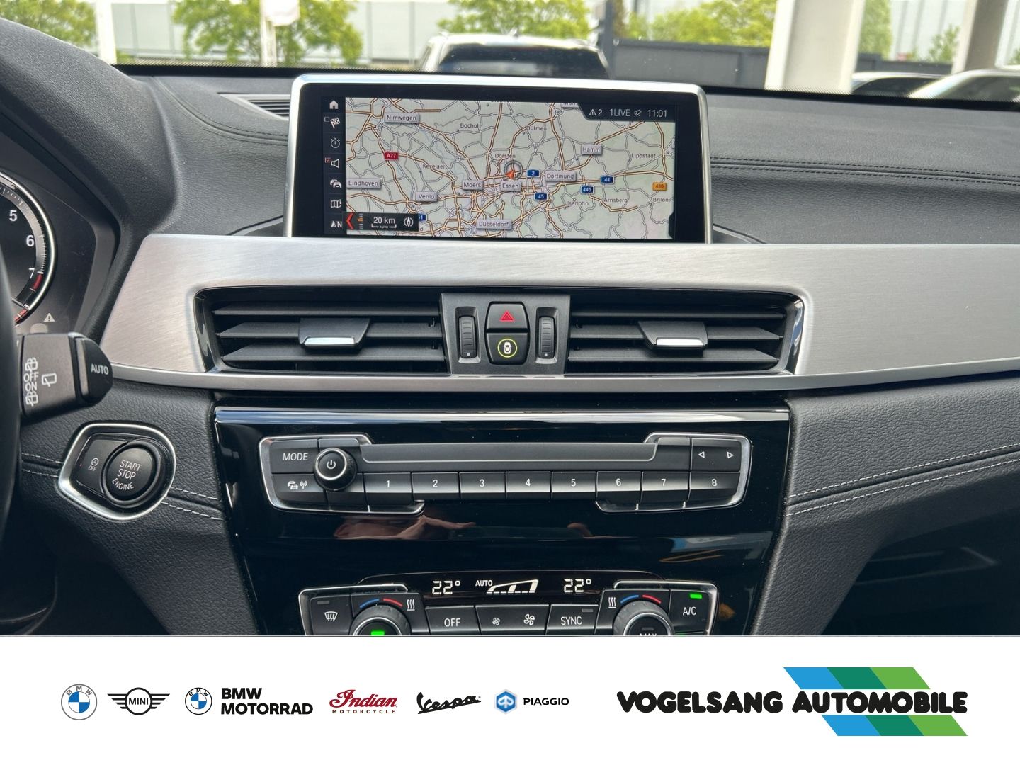 Fahrzeugabbildung BMW X1 20i xDrive,SportLine,AHK,Rückfahrk.,H&KSound,
