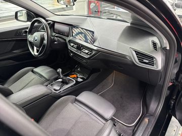 BMW 116i Sport Line DAB LED WLAN Tempomat Shz PDC