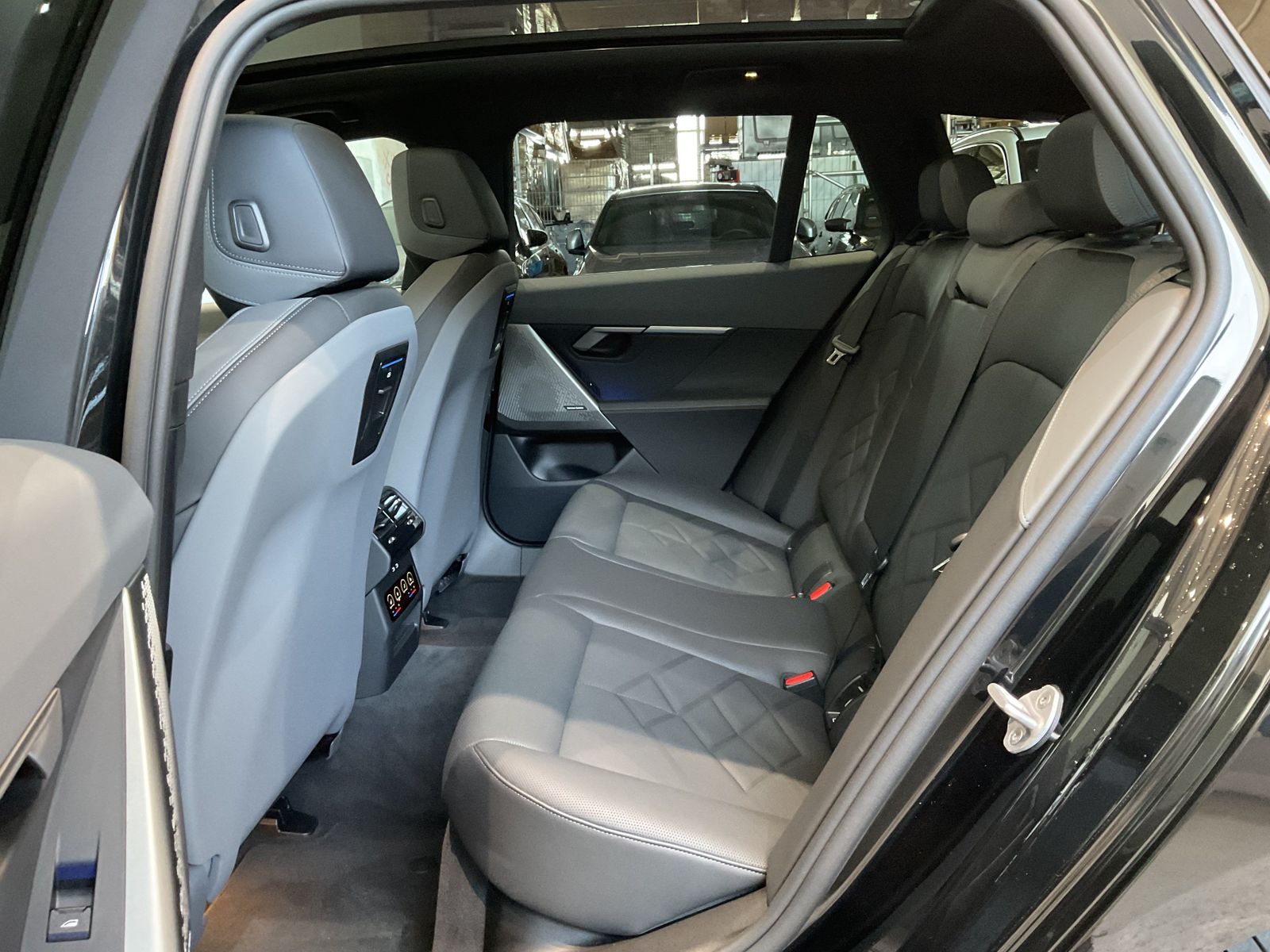 Fahrzeugabbildung BMW 520i Touring M Sportpaket Aktive Sitzbelüftung v