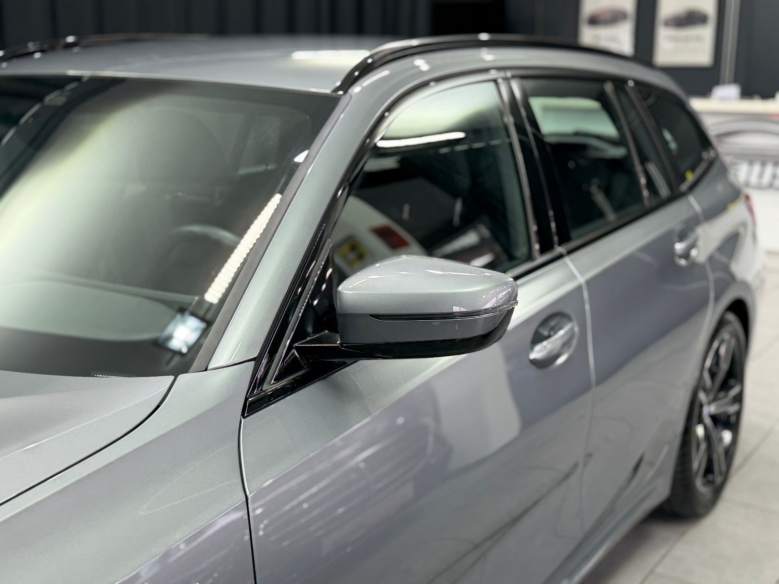 Fahrzeugabbildung BMW 330i Touring M Sport|HIFI|WIDESCREEN|KAMERA|NAV