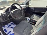 Mercedes-Benz Vaneo Compact Van 1.7 CDI"UMGEBAUT als WOHNMOBIL - : Van, Compact