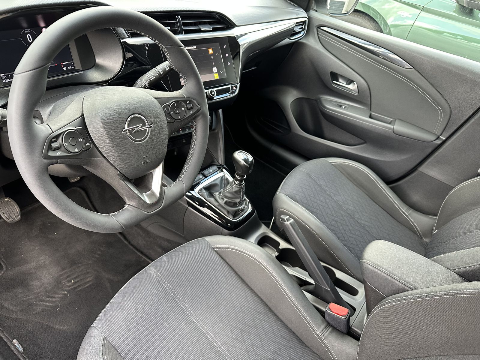 Fahrzeugabbildung Opel Corsa 1.2 5-Türer Elegance LED+DAB+SHZ+EPH+TEMP