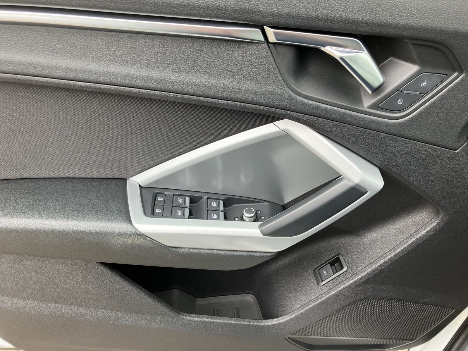 Fahrzeugabbildung Audi Q3 35 TFSI S line