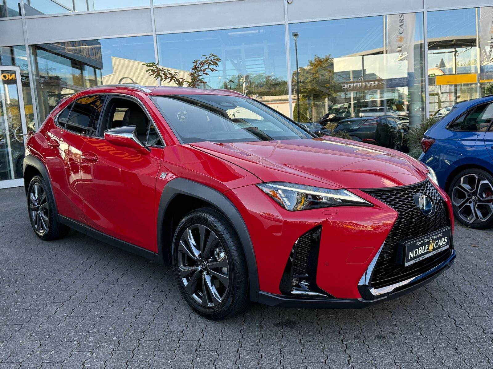 Fahrzeugabbildung Lexus UX 300 h F Sport Design LED NAV ACC RFK SHZ