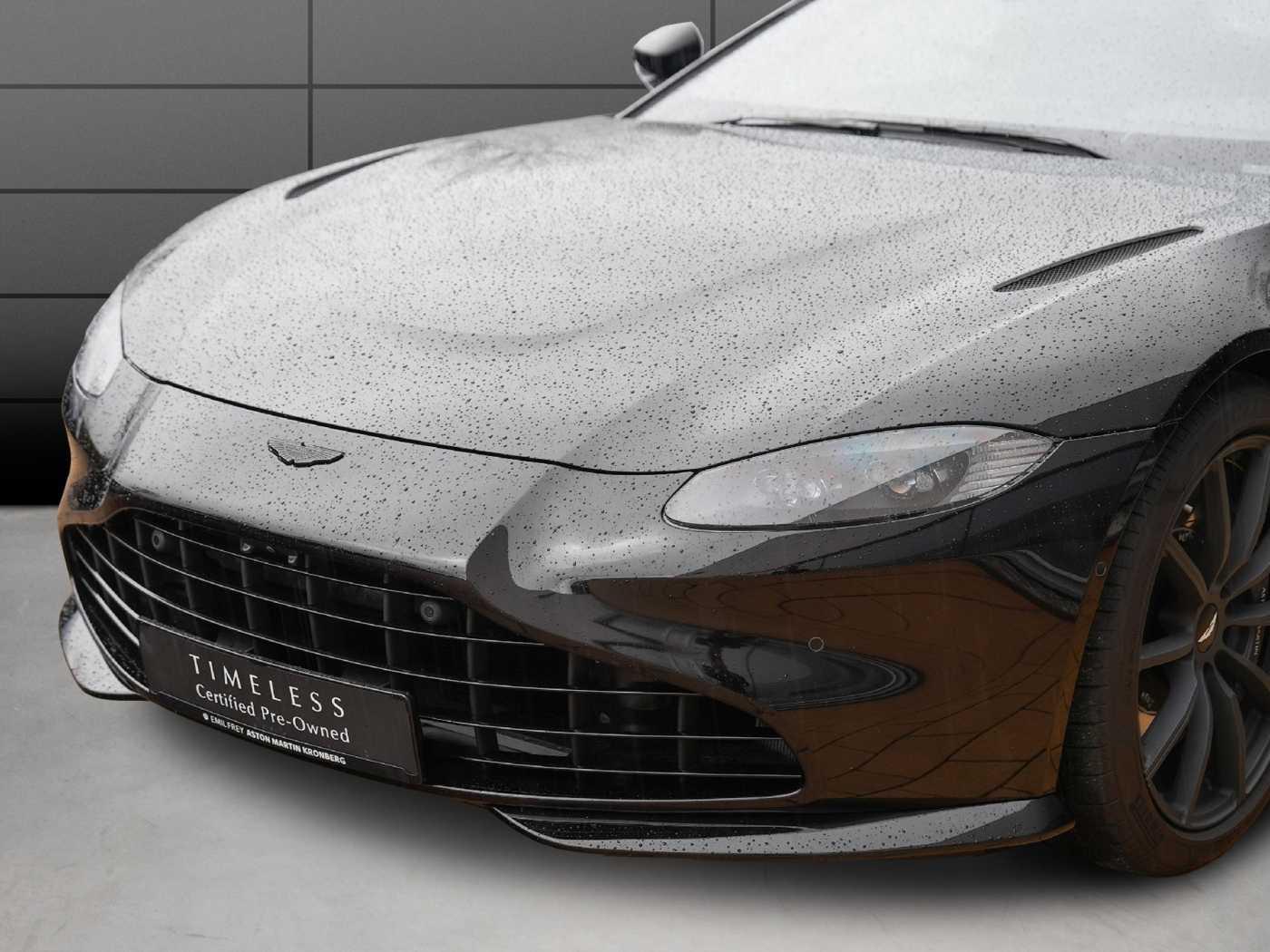 Aston Martin V8 Vantage Roadster