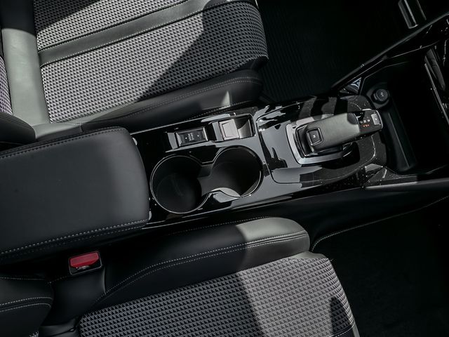 Peugeot 2008 GT Spurhalteassistent Kamera Navi LED AHK