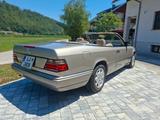 Mercedes-Benz E 320 E 320 - Mercedes-Benz E 320: Cabrio