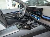 BMW i5 M60 xDrive Komfortsitze Panorama Klimaaut. - BMW i5 Gebrauchtwagen