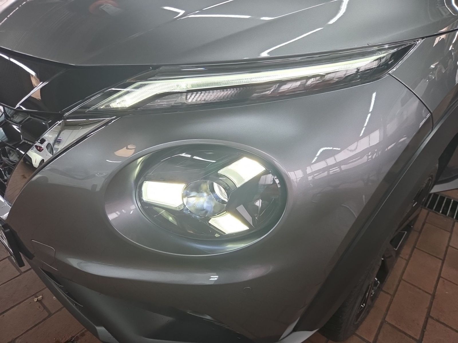 Fahrzeugabbildung Nissan Juke 1.6 Hybrid Tekna Hybrid 143 PS Autom. *NAVI