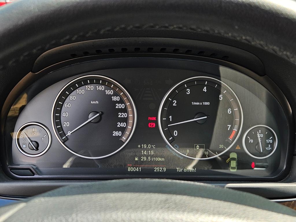 BMW 523