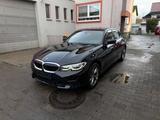 BMW Limousine 320 d xDrive*Navi Prof*Laser*HUD*PDC* - BMW 320 Unfallwagen