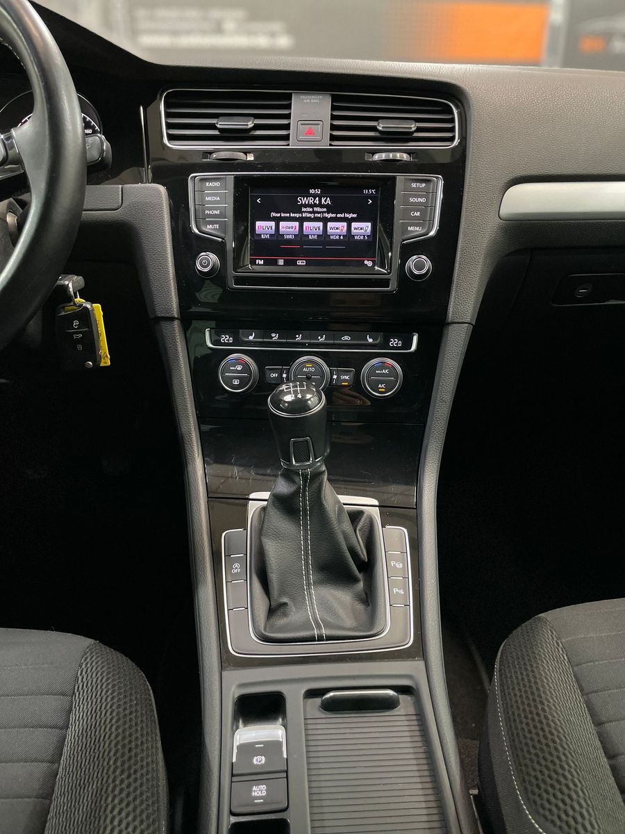 Fahrzeugabbildung Volkswagen Golf 1.2 TSI Cup #Multimedia#Klima#PDC