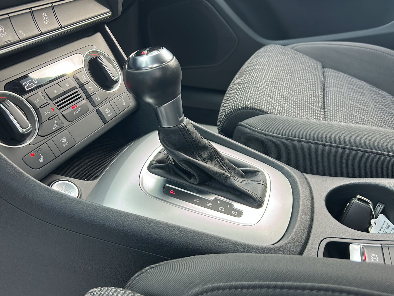 Fahrzeugabbildung Audi Q3 2,0 TFSI sport quattro