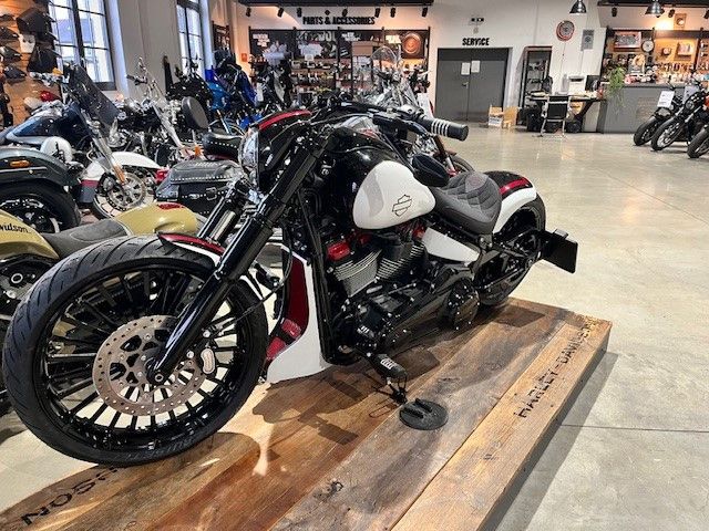 Fahrzeugabbildung Harley-Davidson FXBRS Breakout 117cui CVO UmbauUmbau