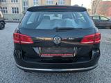Volkswagen Passat Variant R-Line BlueMotion 2.0 DSG - Volkswagen Passat Variant: Bluemotion