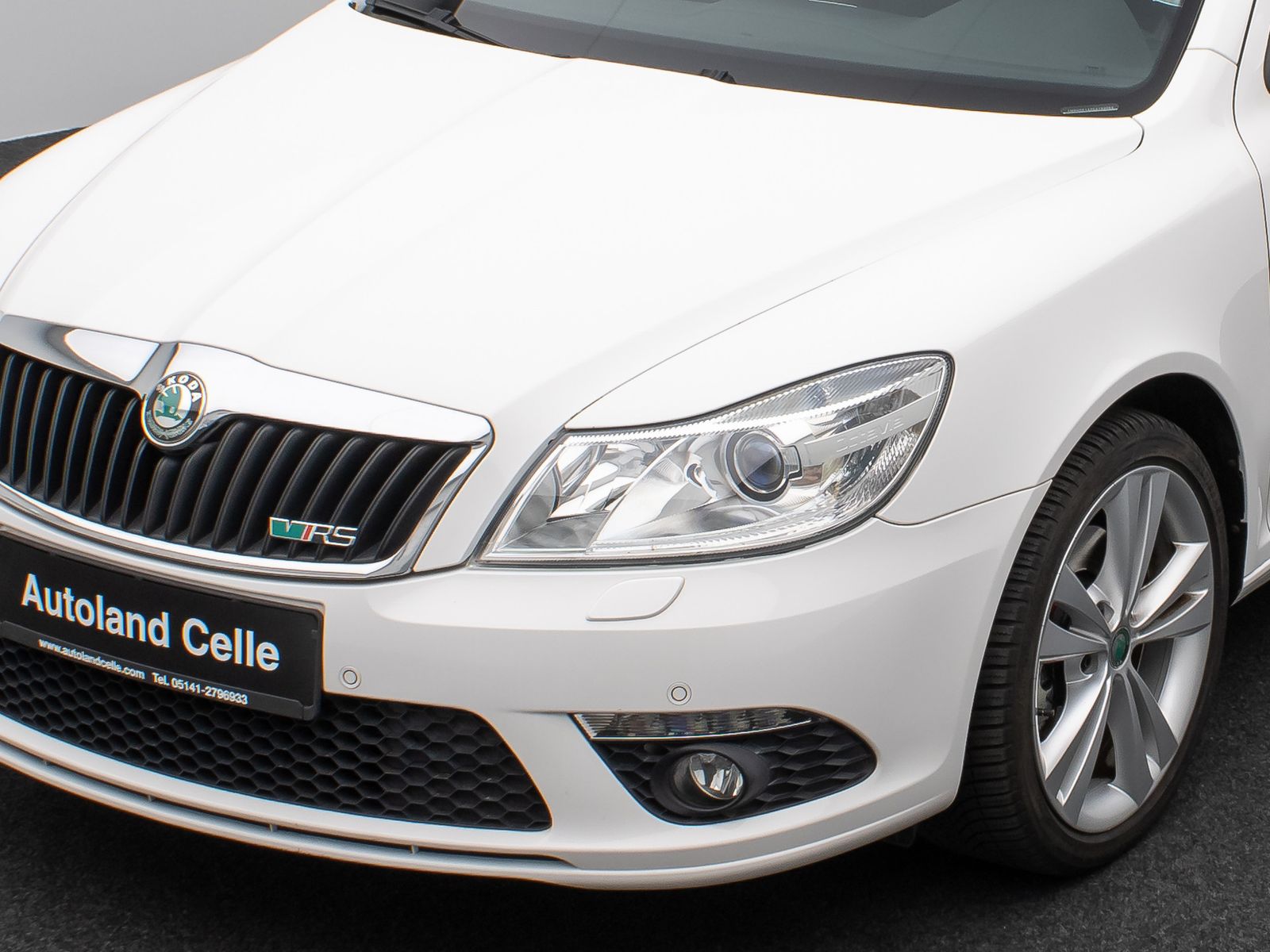 Fahrzeugabbildung SKODA Octavia Combi RS Xenon PDC Navi Sport