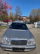 Mercedes-Benz E 320 4MATIC ELEGANCE Elegance - Mercedes-Benz E 320: Matic